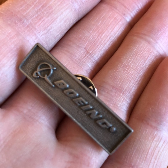 Boeing Collectable Pin Backs/badges - Picture 6 of 9
